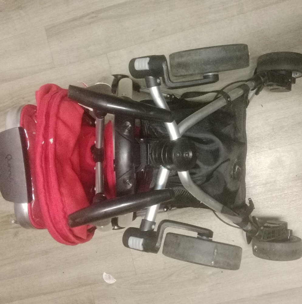 Quinny TriCycle Stroller - Picture 2 of 5